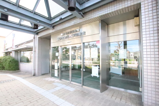 図書館　藤沢市総合市民図書館（図書館）まで400m