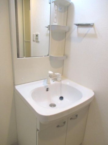 洗面設備　使いやすい洗面所です