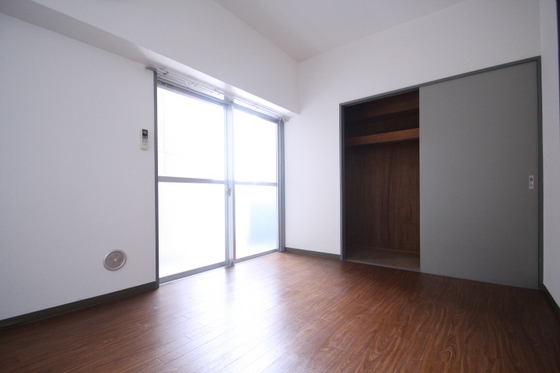 居室・リビング　※別部屋の写真です