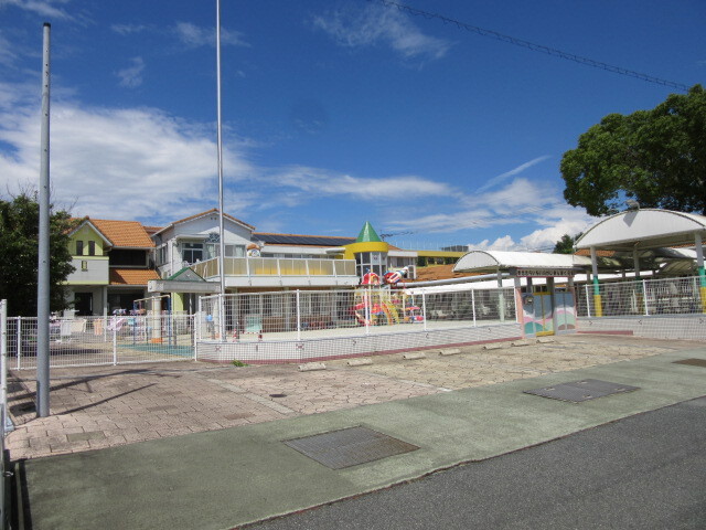 幼稚園・保育園　白百合保育園（幼稚園・保育園）まで1100m