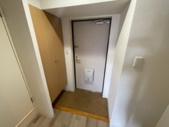 玄関　※別部屋の写真です