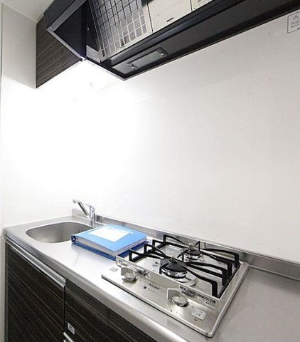 キッチン　※写真は同じマンションの違う部屋のものになります。