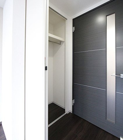 収納　※写真は同じマンションの違う部屋のものになります。