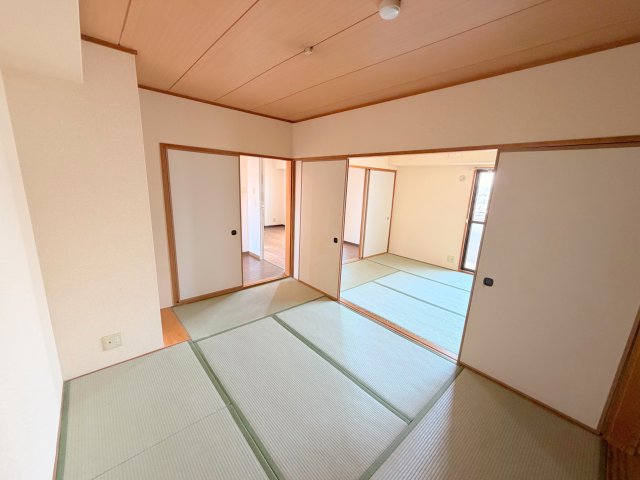 その他部屋・スペース　落ち着いた雰囲気のこのお部屋でゆっくりお休みください。