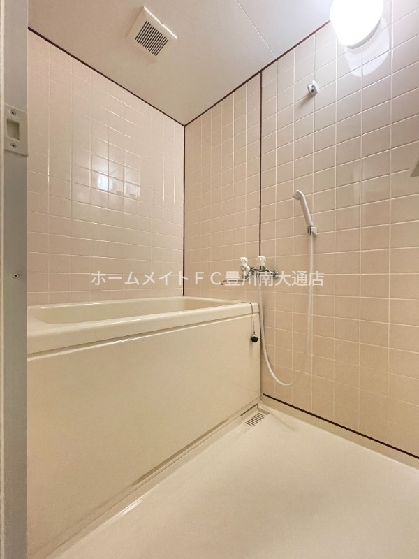 バス・シャワールーム　同型別部屋写真