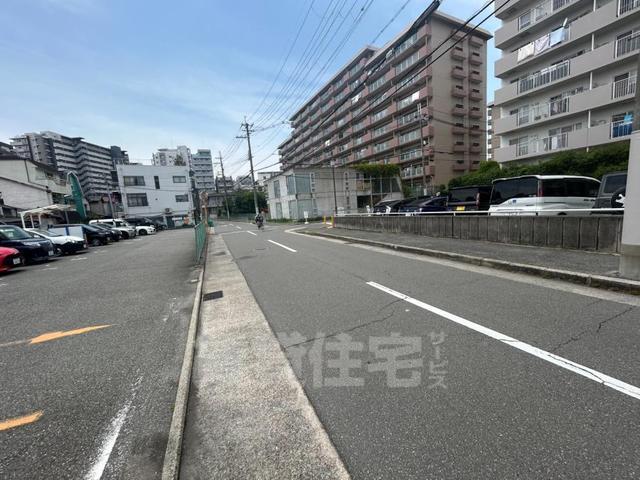 コンビニ　ローソン　伊丹東有岡一丁目店（コンビニ）まで317m