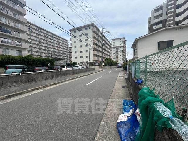 コンビニ　セブンイレブン　キヨスクJR伊丹駅改札口店（コンビニ）まで370m