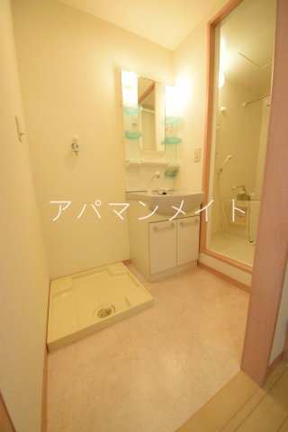 その他設備　室内洗濯機置場です