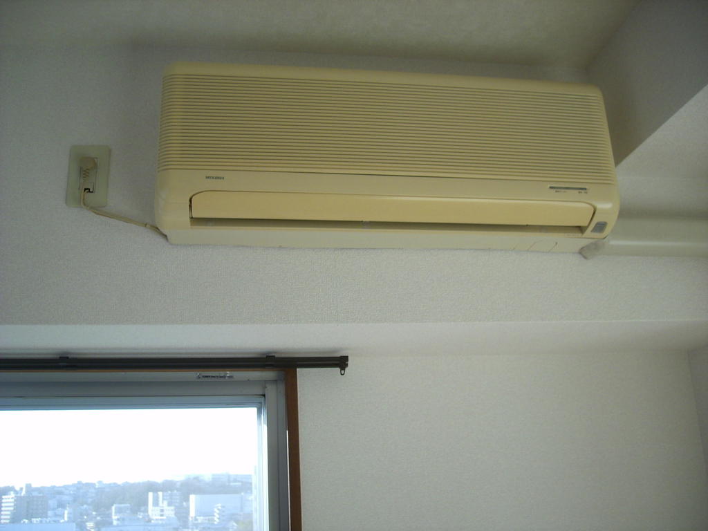 その他　エアコンは2基