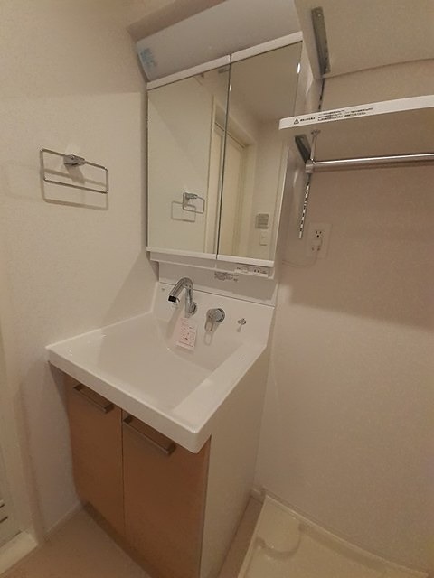 洗面設備　洗髪洗面化粧台です。