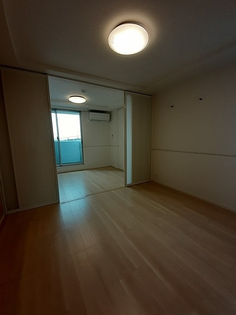 居室・リビング　フローリングお部屋です