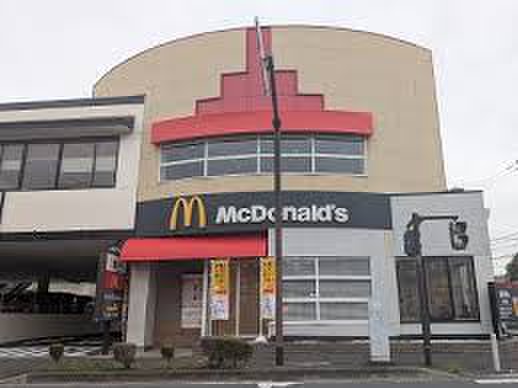 飲食店　マクドナルド 港北ニュータウン中川店（飲食店）まで290m