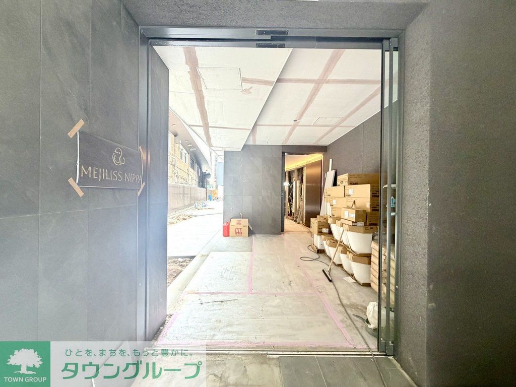 エントランス　エントランス