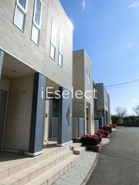 エントランス　玄関へのアプローチ