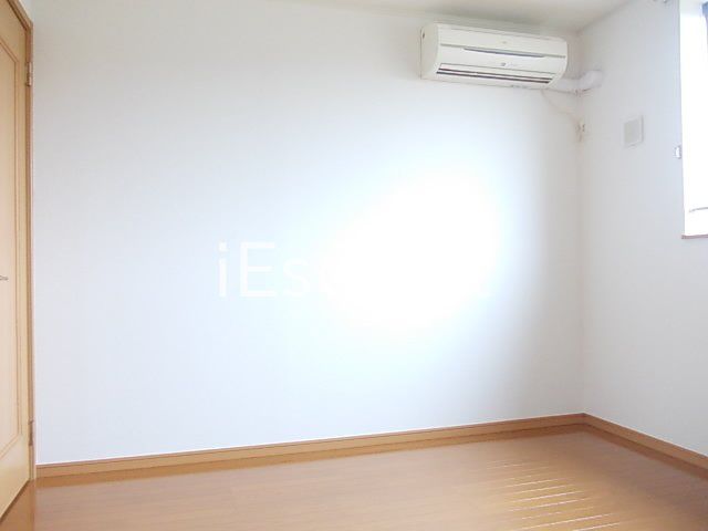その他部屋・スペース　南西向きで明るいお部屋です