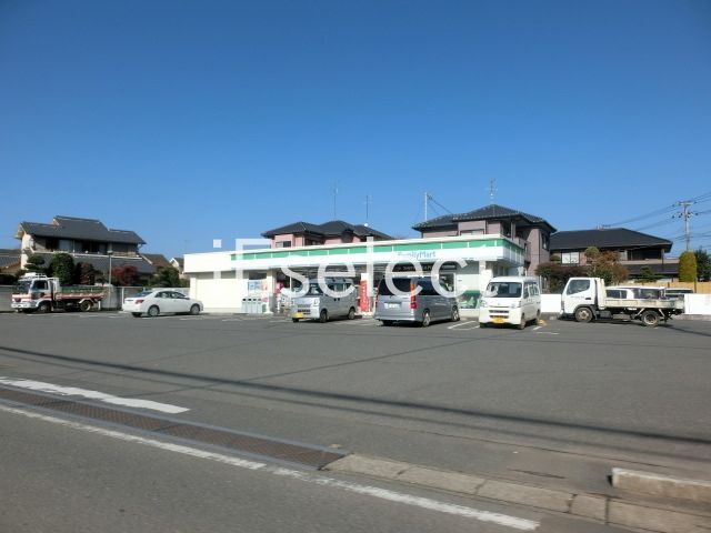 コンビニ　ファミリーマート八街富山店（コンビニ）まで580m