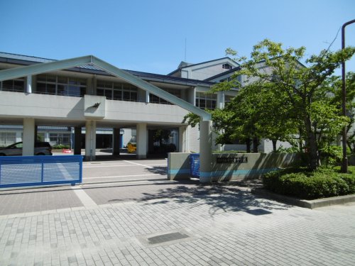 中学校　神戸市立井吹台中学校（中学校）まで277m