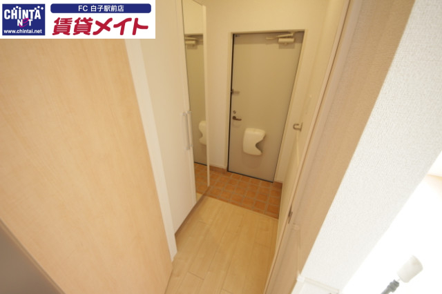 玄関　別部屋同型タイプ