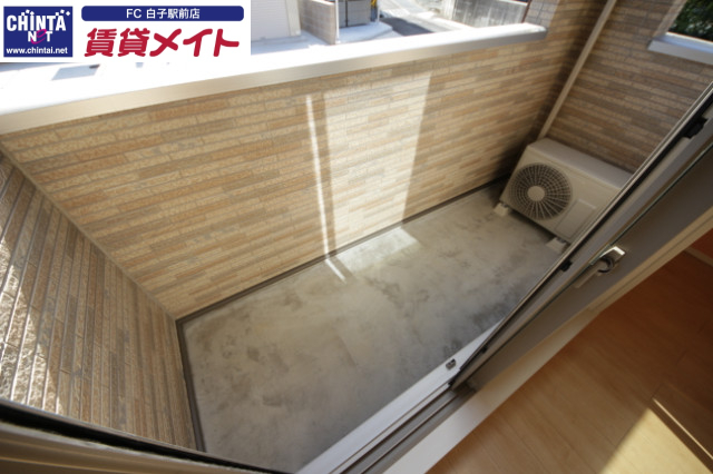 バルコニー　別部屋同型タイプ
