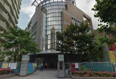 小学校　荒川区立峡田小学校（小学校）まで376m