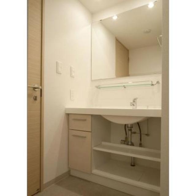洗面設備　※写真は同タイプ住戸です。