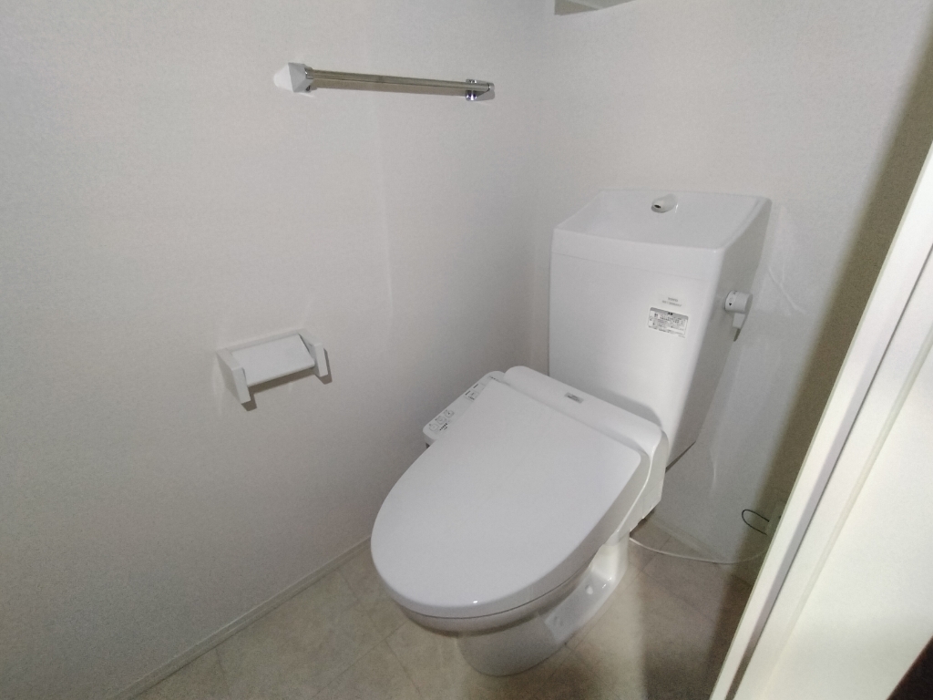 D-ROOM塚口町のトイレ写真