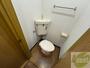 トイレ　こちらはトイレです。清潔感があり、安心して使用できます。