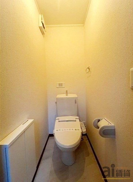 トイレ　※同仕様写真