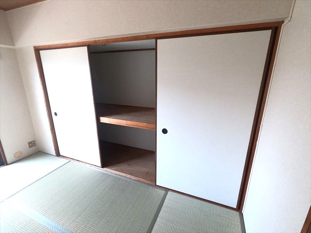 収納　押入2箇所あります