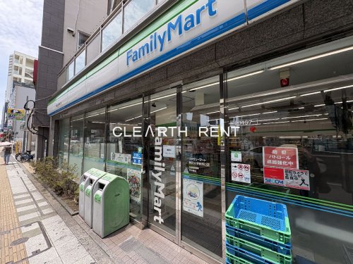 コンビニ　ファミリーマート 駒沢大学駅西口店（コンビニ）まで510m