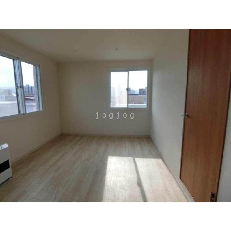 居室・リビング　日当たりのよい明るいお部屋です★