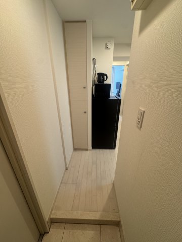 玄関　★見学予約受付中・家具家電付マンションです。お気軽にお問合せ