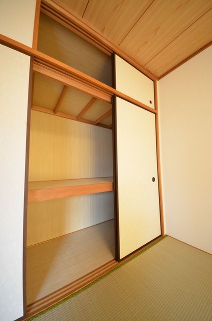 その他設備　♪天袋付きでたっぷり入る押入れ♪