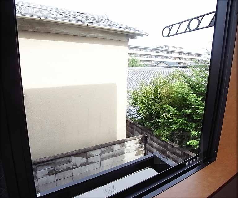 バルコニー　洗濯物干すスペースです。