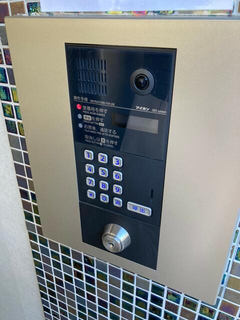セキュリティ　モニター付きインターホンです