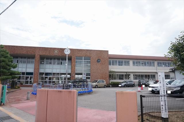 小学校　千坂小学校（小学校）まで383m