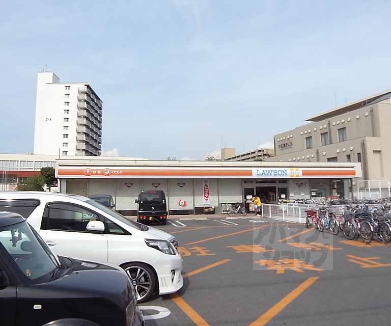 コンビニ　ローソン 伏見向島駅前店（コンビニ）まで750m