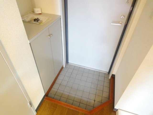 玄関　同物件別号室