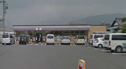 コンビニ　セブンイレブン 開成町円通寺店（コンビニ）まで807m