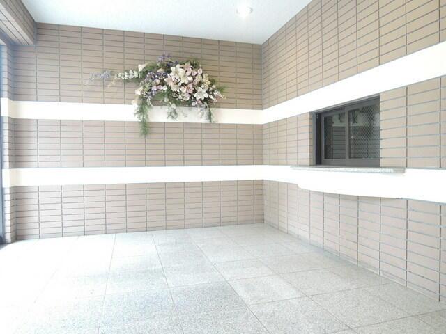 エントランス　建物の内部です