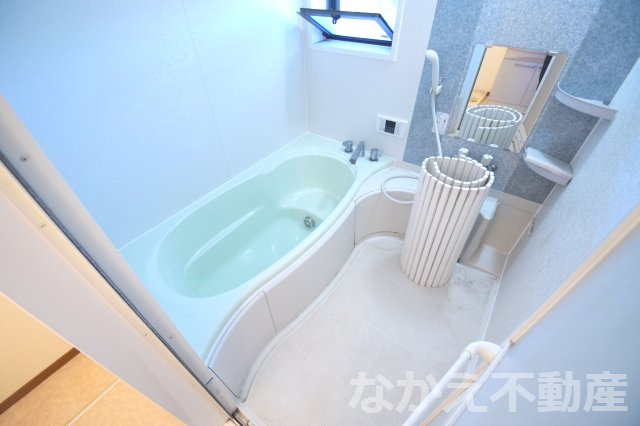 バス・シャワールーム　お風呂で日々の疲れを落としましょう