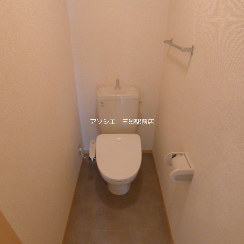 プリムヴェール 弐番館のトイレ写真