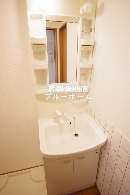 洗面設備　独立洗面台あります！