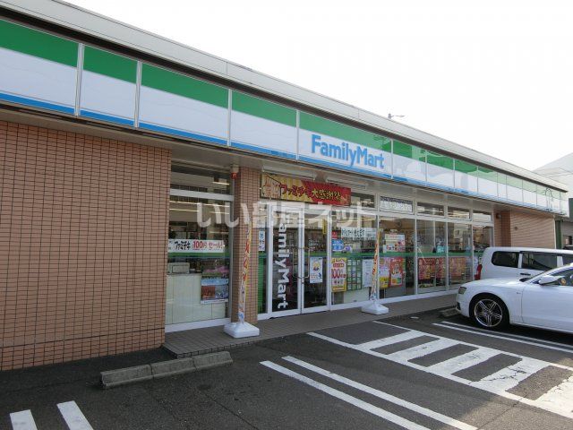 コンビニ　ファミリーマート 江南赤童子店（コンビニ）まで1961m
