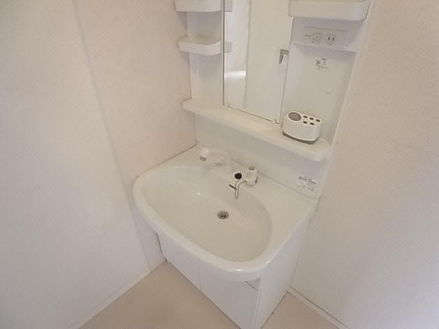 洗面設備　使いやすい洗面所です