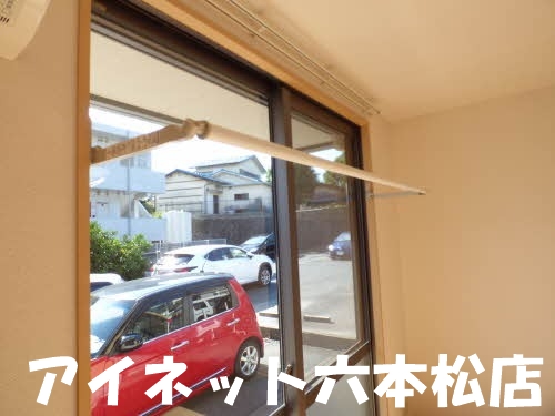 その他部屋・スペース　室内に洗濯物が干せます。