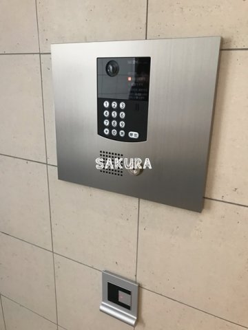 セキュリティ　不審者、勧誘員をシャットアウトできるオートロックです♪