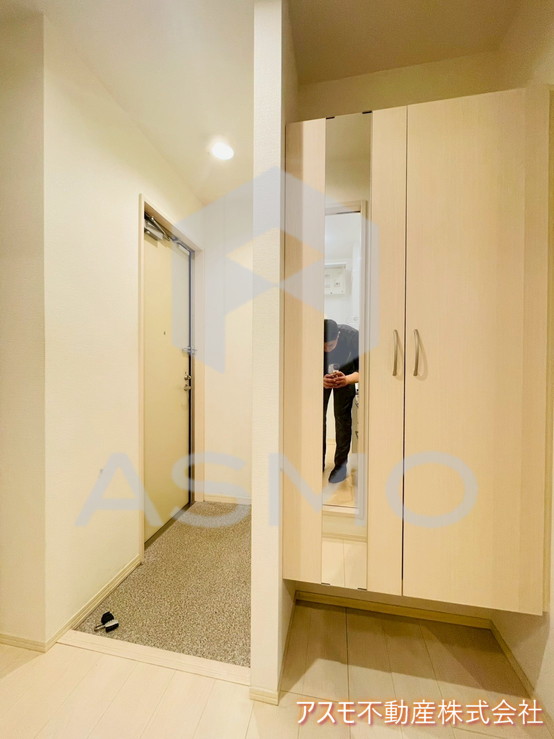 玄関　同マンション別部屋　参考写真