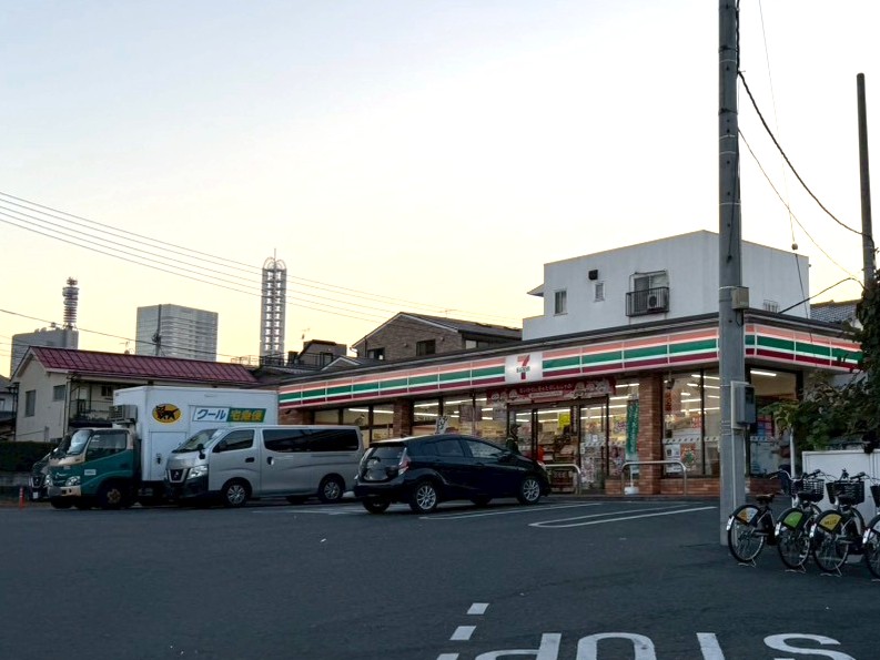 コンビニ　セブンイレブンさいたま浅間町店（コンビニ）まで130m