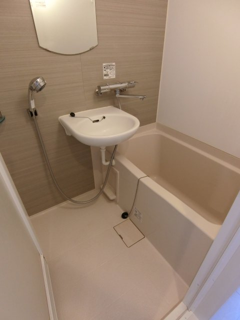 バス・シャワールーム　他のお部屋の参考写真となります。